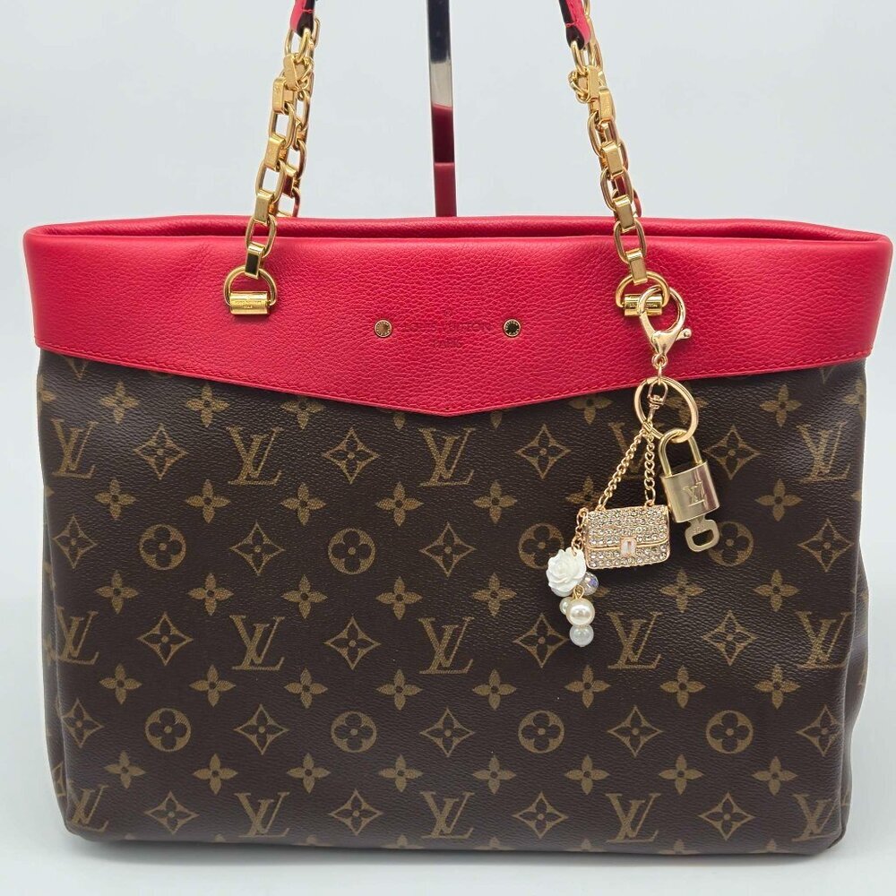 Louis Vuitton Gold Padlock 🔑 Authentic LV Unbranded Keychain Bag Charm - Picture 8 of 8